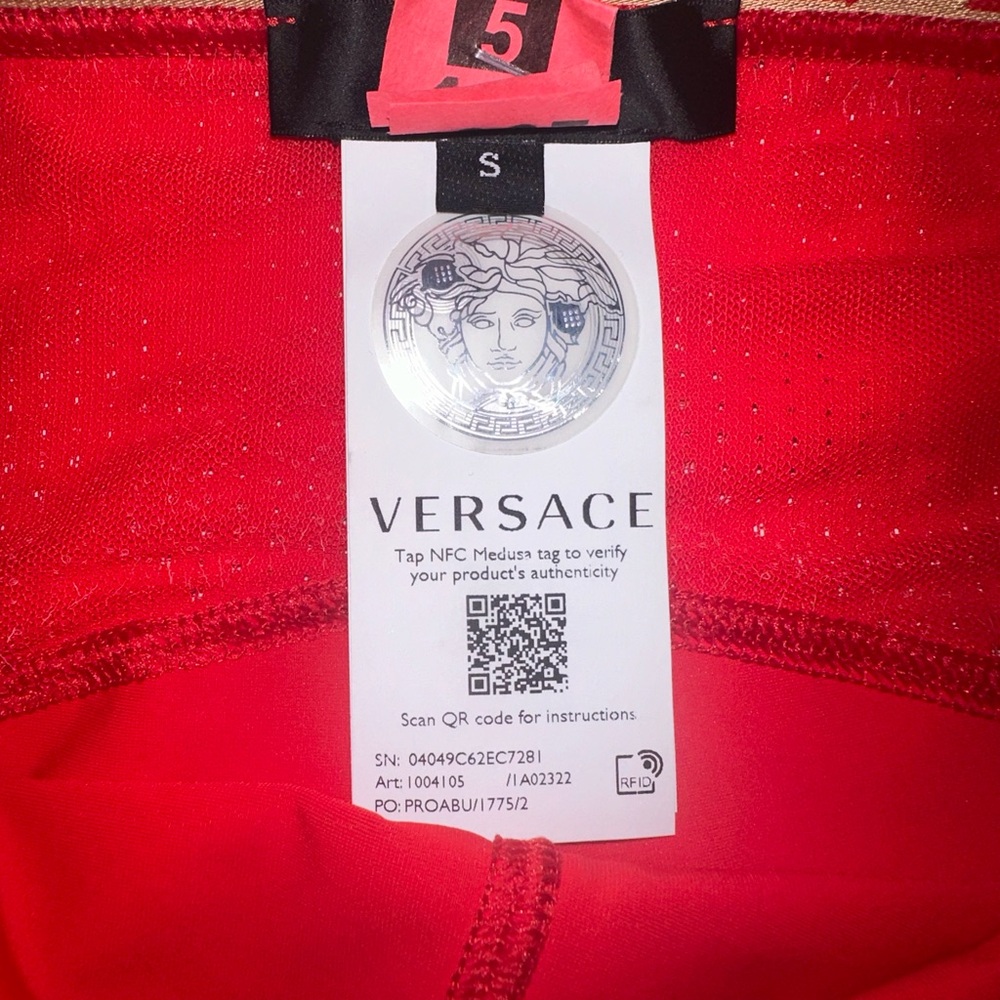 Authentic Versace Greca Border Cycling Shorts Sz … - image 4